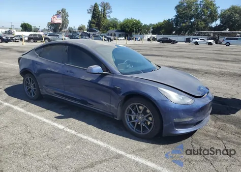 2021 Tesla Model 3 from USA, damaged, VIN 5YJ3E1EB2MF070928